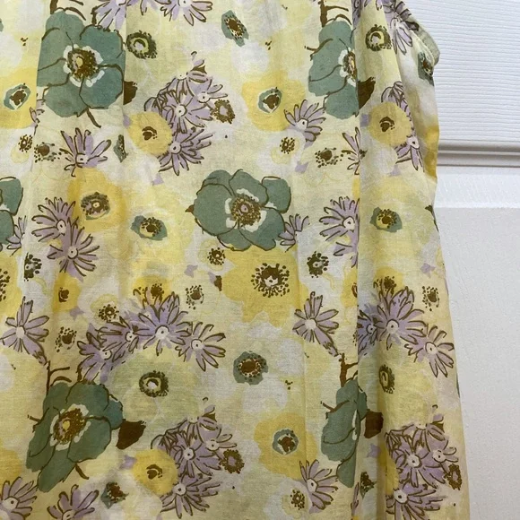 Ann Taylor sleeveless blouse - Picture 2 of 4